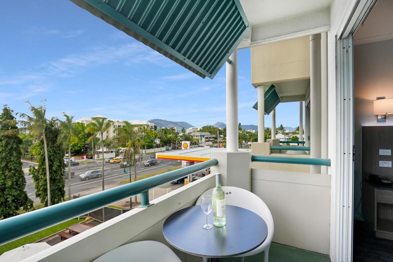 Cairns Sheridan Hotel Exterior photo